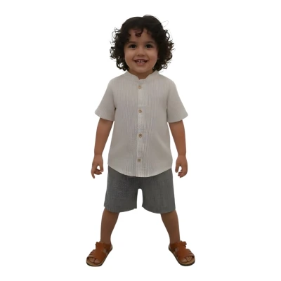 ÇİZGİLİ GÖMLEKLİ TK
