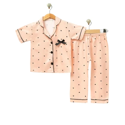 SİYAH KALP FİYONKLU YAKALI PİJAMA TAKIM