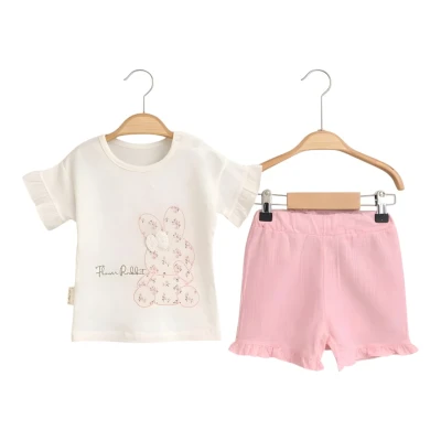 TAVŞANLI ÇİÇEK BASKILI ŞORTLU KIZ TAKIM